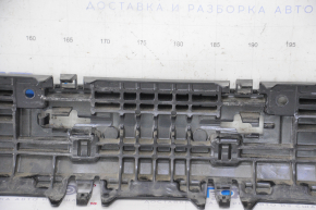 Absorbantul de bara spate Toyota Camry v40 este din plastic, fara amplificator metalic