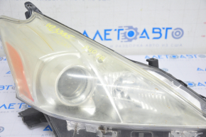 Far dreapta față Toyota Prius V 12-14, gol, halogen, neslefuire, cu suportul rupt