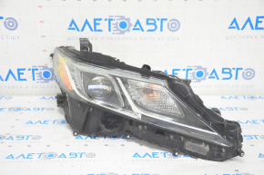 Far dreapta față Toyota Camry v70 18- complet LED, nisip