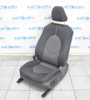 Scaun șofer Toyota Camry v70 18- fără airbag, electric, material textil negru, necesită curățare chimică.