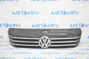 Решетка радиатора grill со значком VW Passat b7 12-15 USA песок