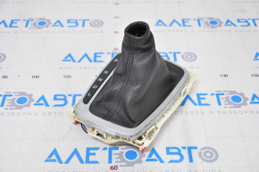 Capacul manetei de schimbare a vitezelor pentru Ford Fusion mk5 13-16 negru, cromat.