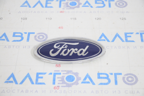 Emblema capacului portbagajului Ford Fusion mk5 13-20 are fixările rupte.