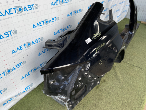 Aripa spate dreapta Ford Fusion mk5 13-20, neagra, cu stâlp central, ușor lovită, zgârieturi.