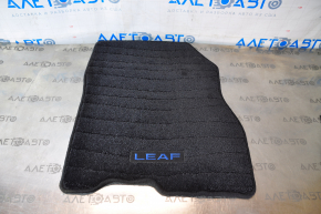 Covorul din fața dreapta a salonului Nissan Leaf 13-17, material textil negru.