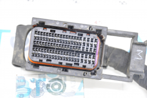 Modulul de control al motorului VW Passat B8 16-19 SUA, partea dreapta, trebuie să fie reprogramat.