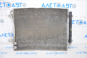 Radiatorul de aer condiționat al condensatorului VW Passat b8 16-19 SUA 1.8T, 3.6T este zdrobit.