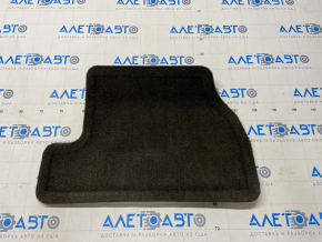 Covorul din spate dreapta al salonului Ford Focus mk3 11-18, material textil, negru.