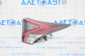 Lampa din partea dreapta de sus a Toyota Prius 50 16-