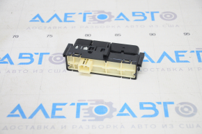 Кнопка TRACK OFF Toyota Prius 50 16-