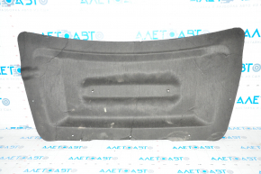 Izolarea capotei Jeep Cherokee KL 14-18 se desprinde