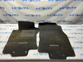 Set de covorașe Nissan Rogue 14-20, material textil negru, potrivit pentru curățare chimică.