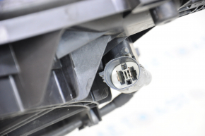 Difuzorul carcasei radiatorului asamblat pentru Chevrolet Equinox 18-19 LYX