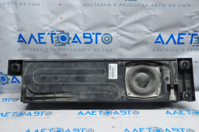 Subwoofer-ul Nissan Leaf 11-17 SL BOSE are logo-ul șters.