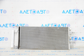 Radiatorul condensatorului de aer condiționat pentru BMW X1 F48 16-22 B46 este îndoit.