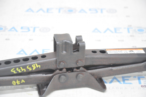 Домкрат Toyota Camry v70 18-24 ржавый