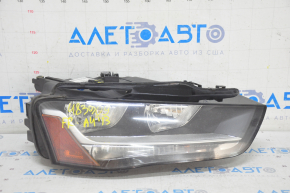 Farul dreapta față goală Audi A4 B8 13-16 restilizat, halogen, nisip, deteriorat.