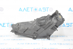 Фара передняя правая в сборе Audi A4 B9 17-19 ксенон+LED, слом креп, песок