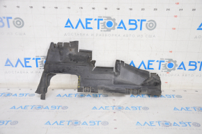 Deflectorul radiatorului dreapta pentru Audi A4 B8 13-16 2.0T este rupt