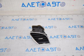 Deflectorul de aer al conductei de aer dreapta Audi A4 B8 08-16