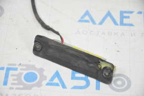 Кнопка открытия багажника Toyota Camry v40 07-09 надлом креп, рассохлась резинка