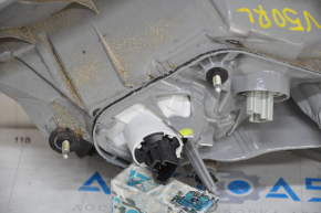 Lampa exterioară aripă stângă Toyota Camry v50 12-14 SUA, crăpături, suport rupt