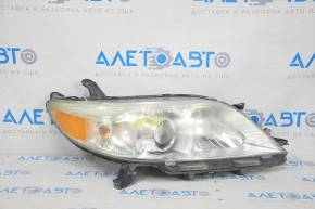 Farul din față dreapta Toyota Sienna 11-20, gol, cu halogen, necesită polizare, prezintă micro-fisuri.