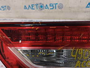 Lampa interioară pentru portbagaj dreapta Honda Accord 18-22 zgârieturi, crăpătură.