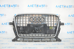 Решетка радиатора grill Audi Q5 8R 13-17 рест, под парктроники, глянец, хром, песок, облезла краска