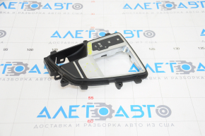 Capacul schimbatorului Audi A4 B9 17- zgarieturi pe crom