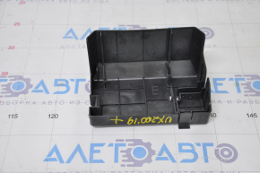 Capacul clemei pozitive a bateriei Lexus UX200 19-