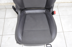 Scaun de pasager Buick Encore 17-19 cu airbag, manual, negru, combinatie de piele si material textil, zgarieturi pe plastic