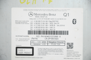 Radio-casetofon Mercedes GLA 16-20 s-a descuamat vopseaua