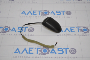 Antena de pe acoperișul mașinii Toyota Sienna 11-17 lipsește.