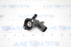 Corpul termostatului Toyota Avalon 13-18 2.5 hibrid