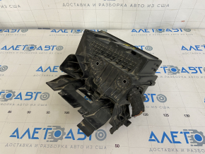 Blocul de siguranțe sub capotă VW Passat b7 12-15 USA 1.8 fără capac