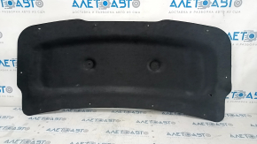 Izolarea capotei Jeep Cherokee KL 19-23 se desprinde.