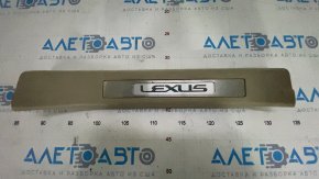 Capacul pragului cu iluminare din spate dreapta pentru Lexus RX300 RX330 RX350 RX400h 04-09 bej, zgârieturi.