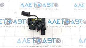 Замок капота левый Audi A3 8V 15-20 с датчиком