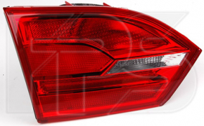 Lampa interioară pentru capacul portbagajului stânga VW Jetta 11-14 SUA nouă neoriginală DEPO Taiwan.