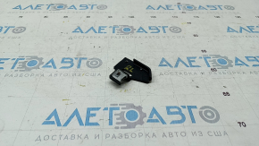 Suportul pentru bara spate stânga sus Dodge Challenger 09- mic.