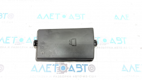 Capacul cutiei de siguranțe sub capotă Audi A3 8V 15-20