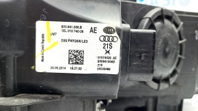 Фара передняя правая в сборе Audi A3 8V 15-16 xenon hid, с нижним креплением, песок, трещина под стеклом