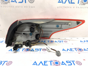 Lampa exterioară aripă stângă Ford Focus mk3 15-18 restilizare 4d cu cioburi