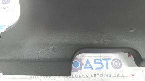 Накладка центральной стойки нижняя левая GMC Terrain 18-23 черная, царапины, сломано крепление