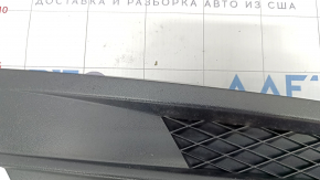 Решетка переднего бампера боковая левая VW Jetta 15-18 USA без птф, тычки