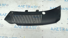 Решетка радиатора grill VW CC 13-17 рест, вздулся хром, сломаны крепления, сломана, песок