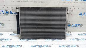 Radiatorul condensatorului de aer condiționat pentru VW Jetta 11-18 SUA 1.4T este lovit.