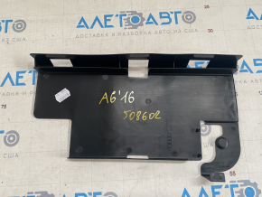 Capacul bateriei Audi A6 C7 12-18 zgâriat