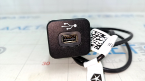 Hub USB pentru consola centrală a Jeep Cherokee KL 14-